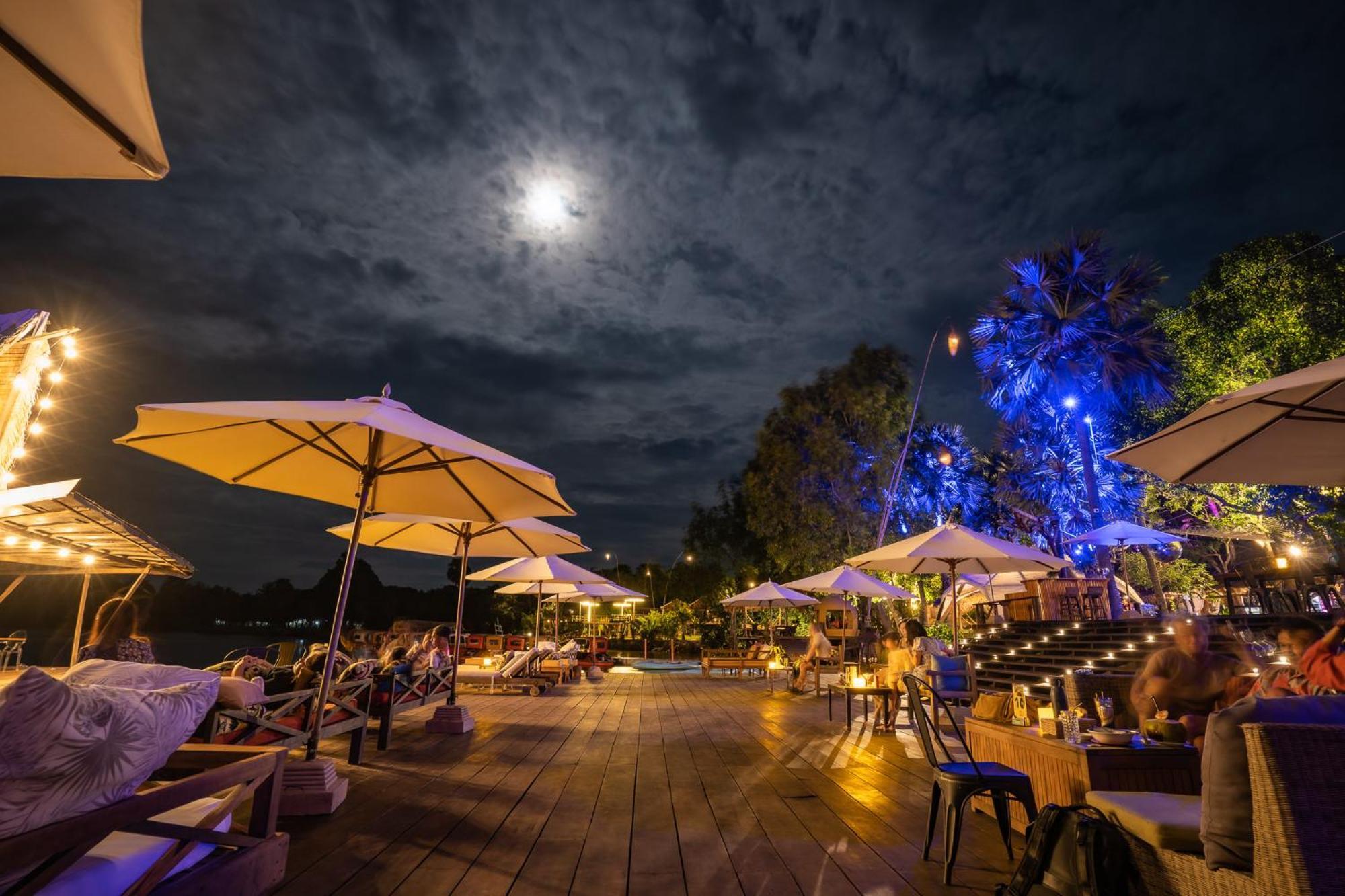 Devi Kampot Resort At Phum Kampot Buitenkant foto