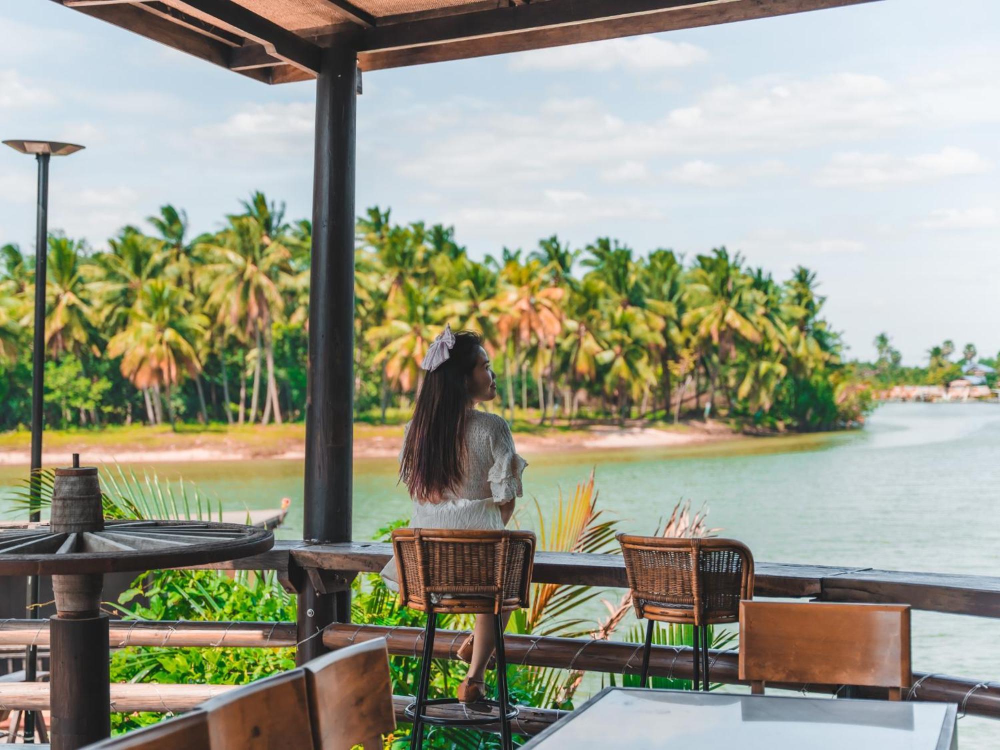 Devi Kampot Resort At Phum Kampot Buitenkant foto