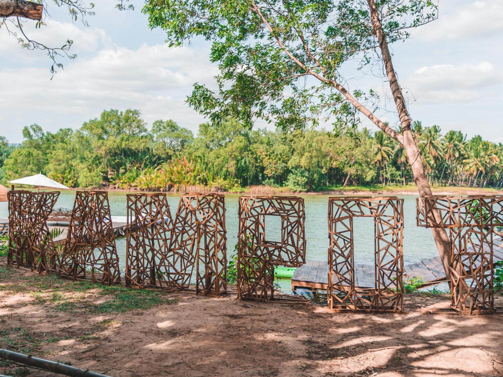 Devi Kampot Resort At Phum Kampot Buitenkant foto